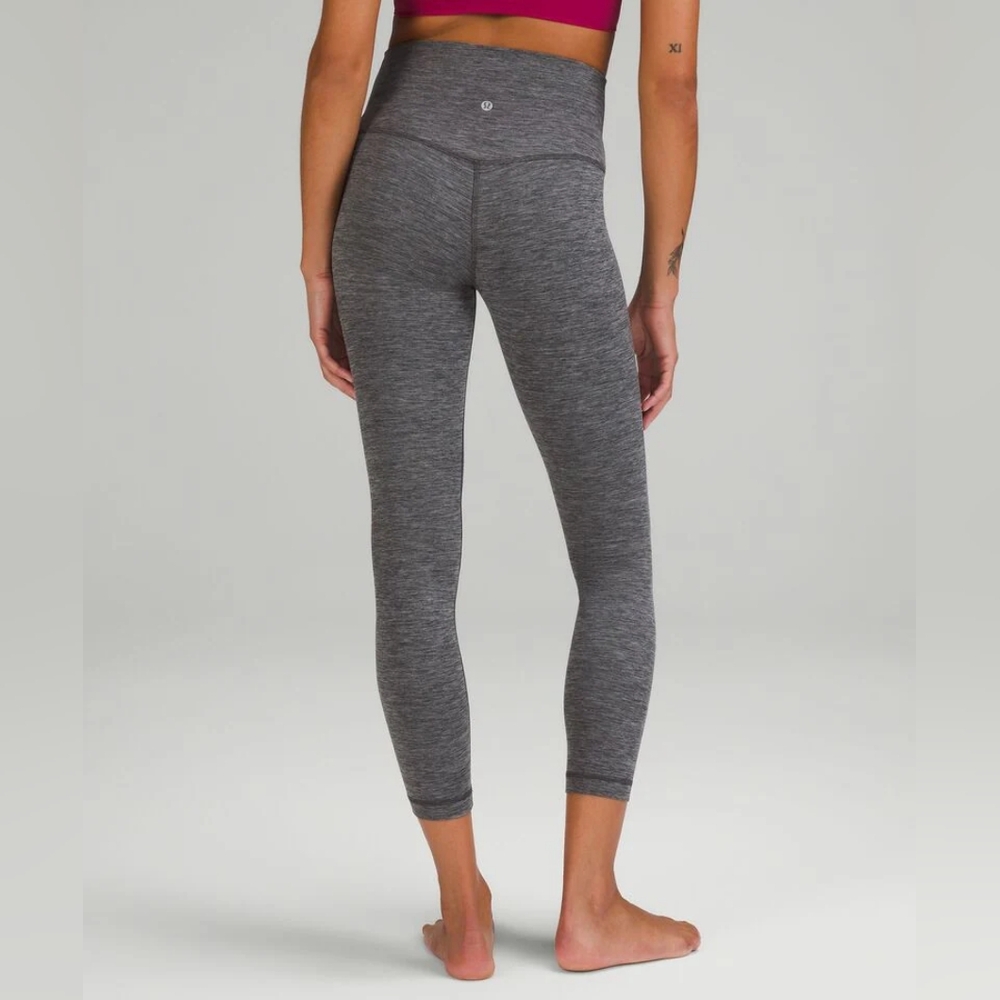 Lululemon Pushing Limits Crop (Nulu 21") size4. Firm price